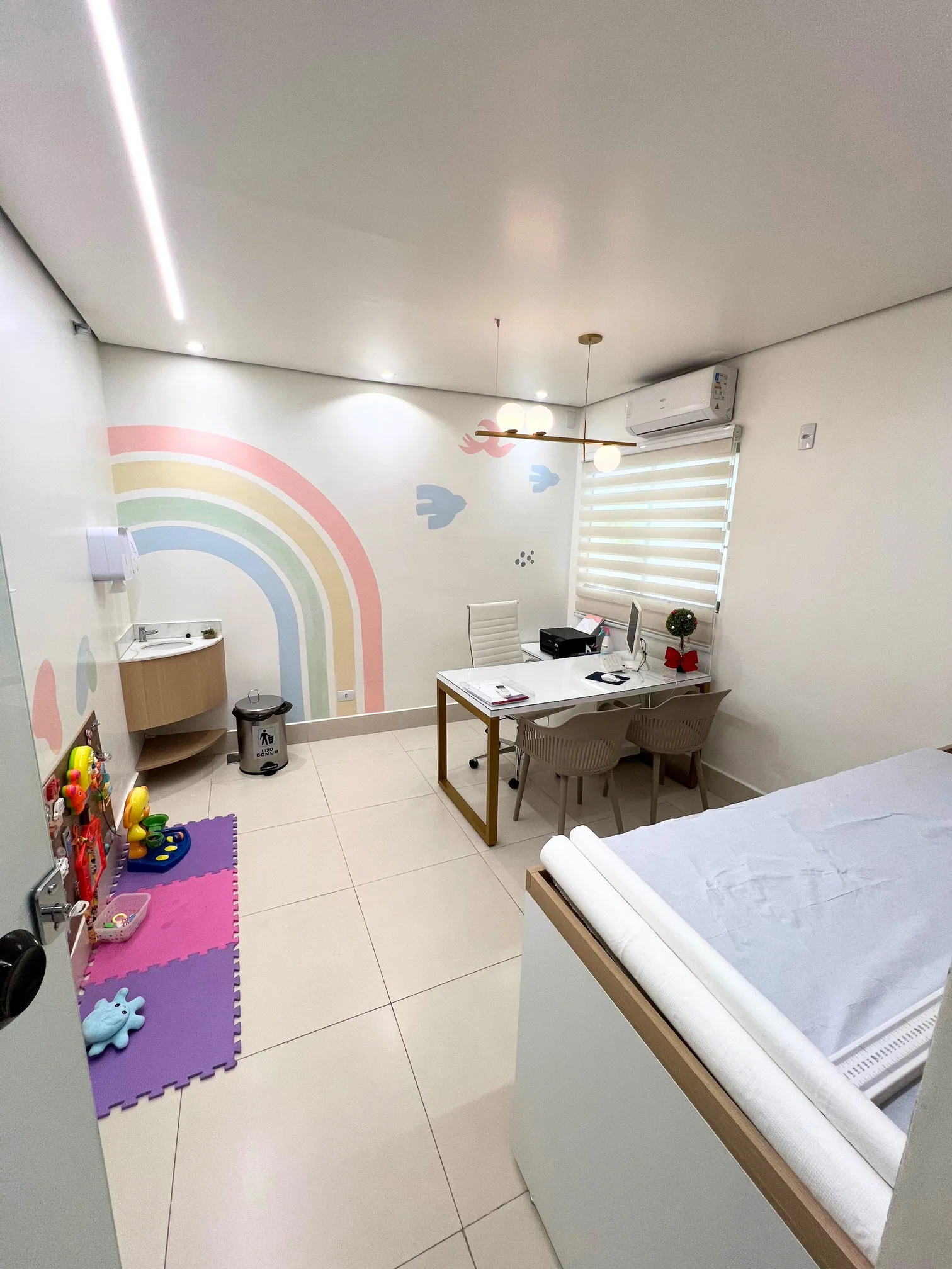 Consultório onde a Dra. Melina atende, na Clínica Viva Pediatria