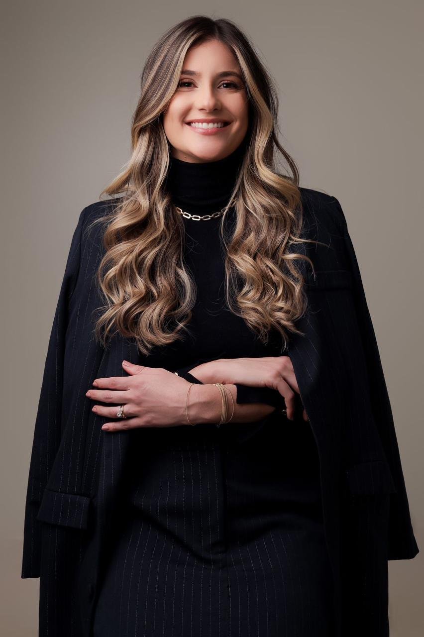 Dra. Melina de Paula Ribeiro, gastroenterologista pediátrica em Goiânia